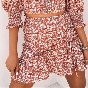 VICI Maliyah Floral Smocked Ruched Mini Skirt - size medium NWT